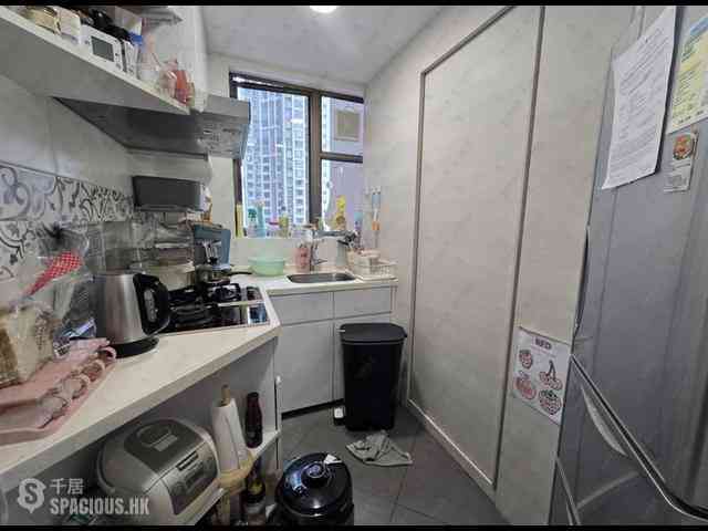 Shek Tong Tsui - The Belcher's Phase 2 Block 8 03