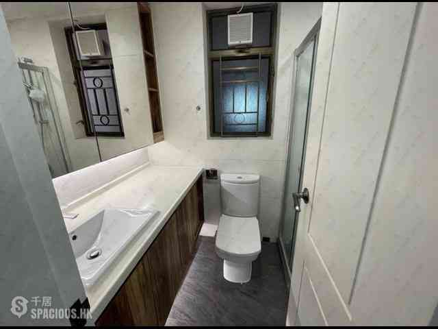 Shek Tong Tsui - The Belcher's Phase 2 Block 8 06