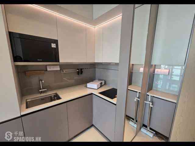 Sai Ying Pun - Upper Manor 03