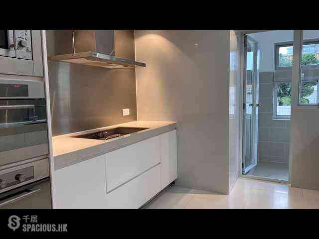 The Peak - Strawberry Hill 14