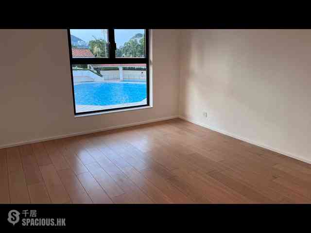 The Peak - Strawberry Hill 11