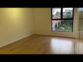 The Peak - Strawberry Hill 10