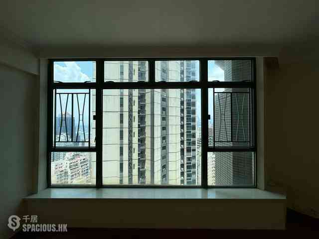 Mid Levels Central - Robinson Place 04