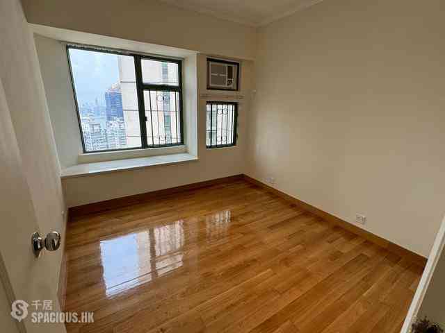 Mid Levels Central - Robinson Place 07