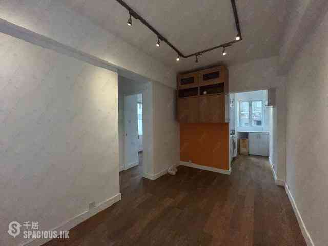 Mid Levels Central - Rich Court 01