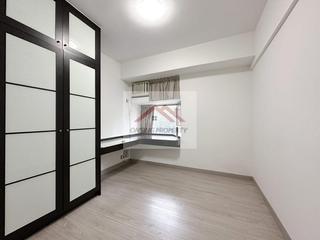 Happy Valley - Ventris Place 08