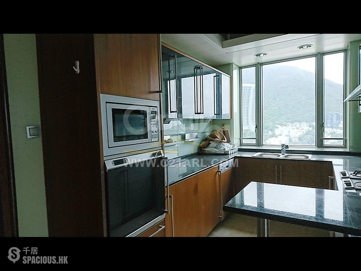 Repulse Bay - Grosvenor Place 01