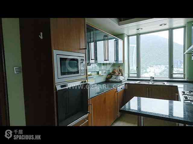 Repulse Bay - Grosvenor Place 01