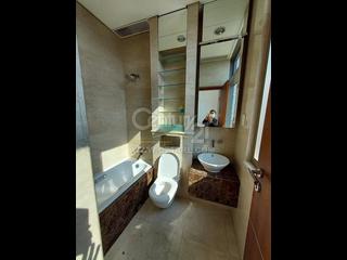 Repulse Bay - Grosvenor Place 02