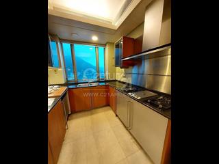 Repulse Bay - Grosvenor Place 10