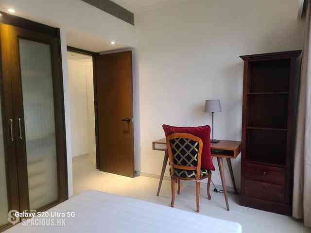 Wan Chai - Convention Plaza Apartments 04