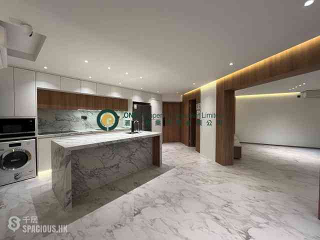 Soho - Albron Court 05