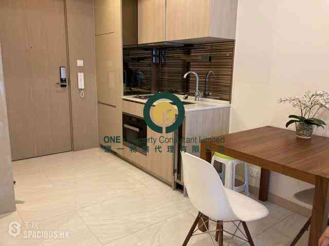Sai Ying Pun - King's Hill 04