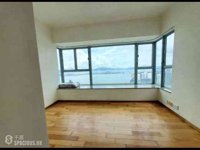 Tung Chung - Seaview Crescent 04