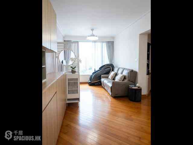 Tung Chung - Coastal Skyline Phase 1 Block 6 01