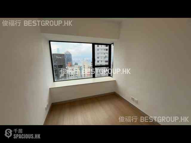 Mid Levels Central - 62B, Robinson Road 04