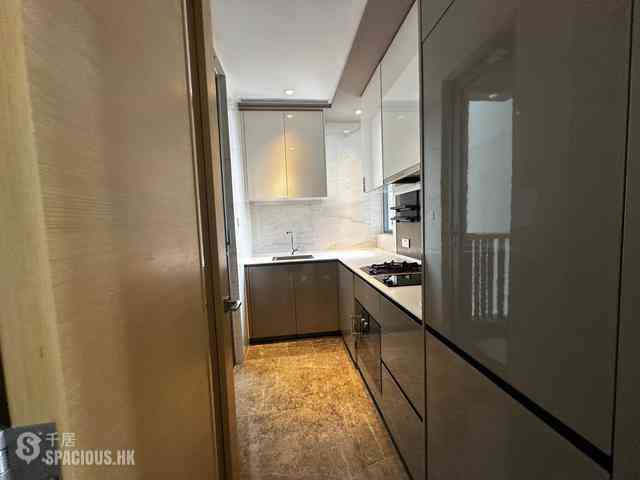Wong Chuk Hang - The Southside Phase 2 La Marina Tower 2B 06