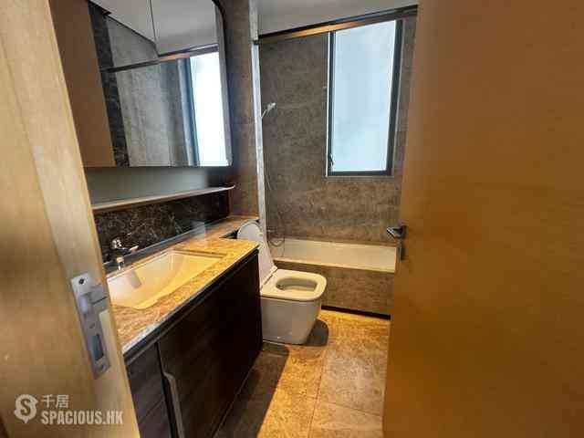 Wong Chuk Hang - The Southside Phase 2 La Marina Tower 2B 07