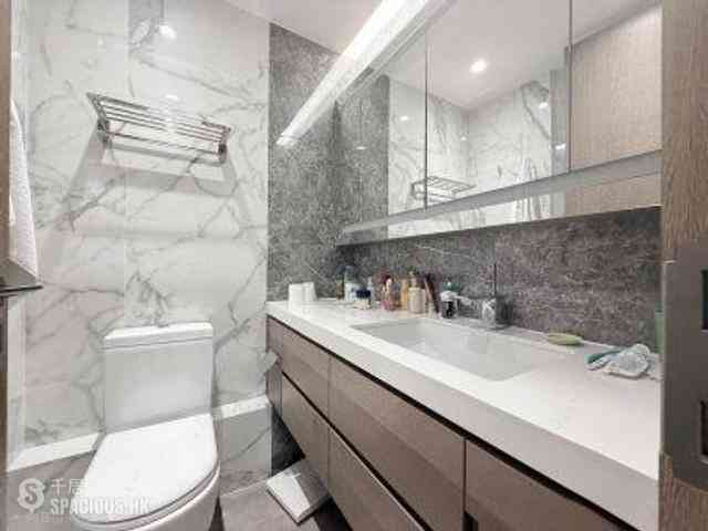 Repulse Bay - Fortuna Court 12