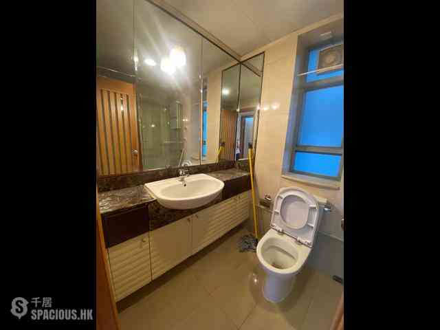Tung Chung - Caribbean Coast Phase 2 Albany Cove Tower 7 09