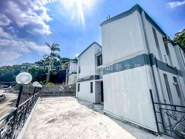 Clear Water Bay - Silverstrand Houses 08