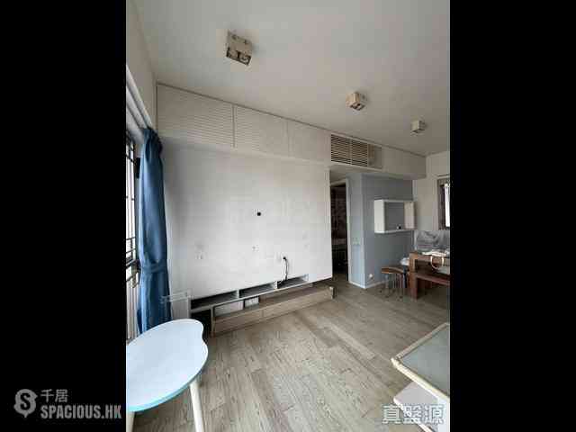 Sai Ying Pun - Island Crest 04