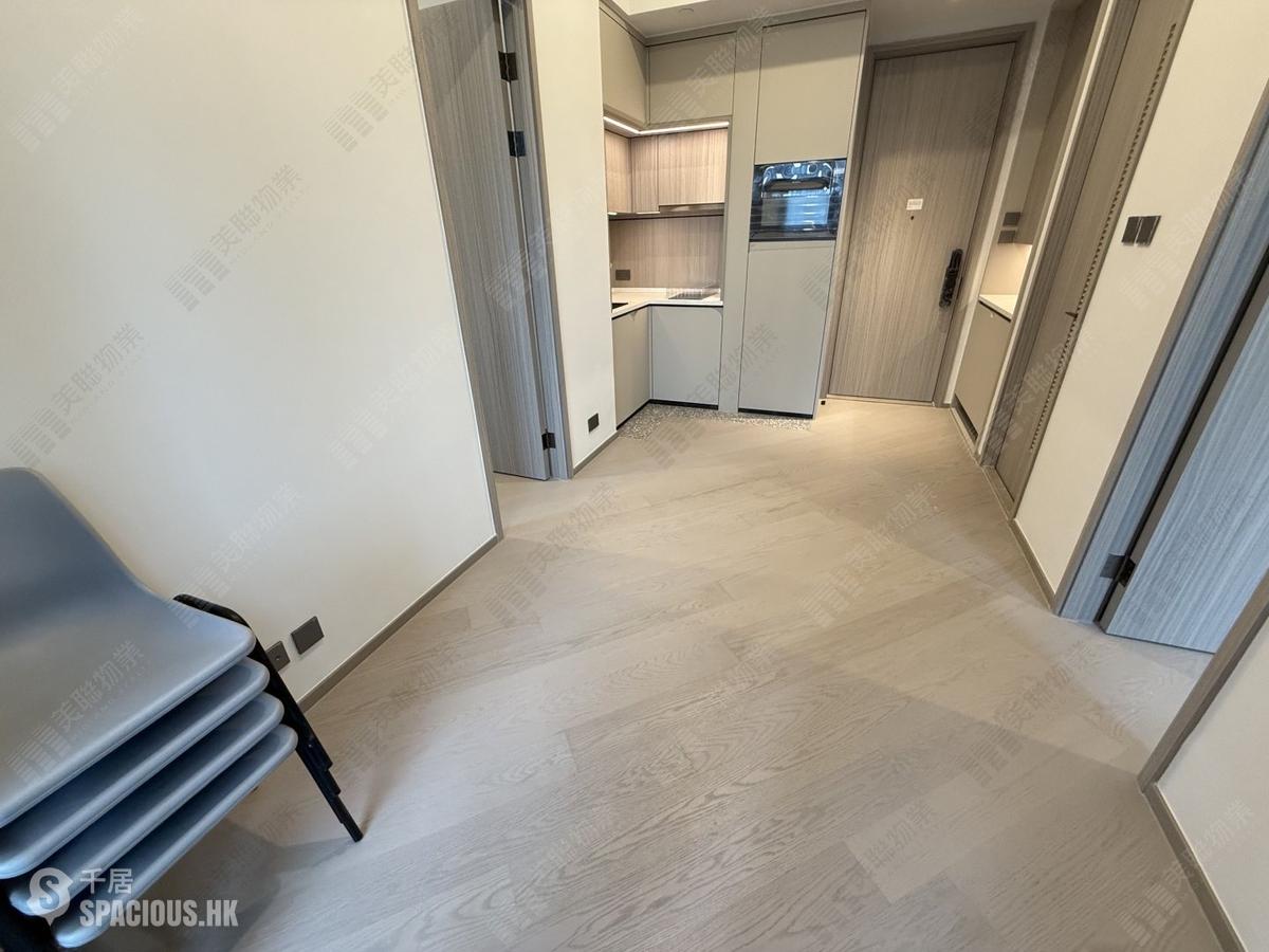 Cheung Sha Wan - Bondlane 01