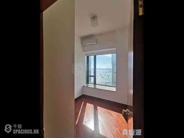 West Kowloon - The Arch Moon Tower (Block 2A) 01