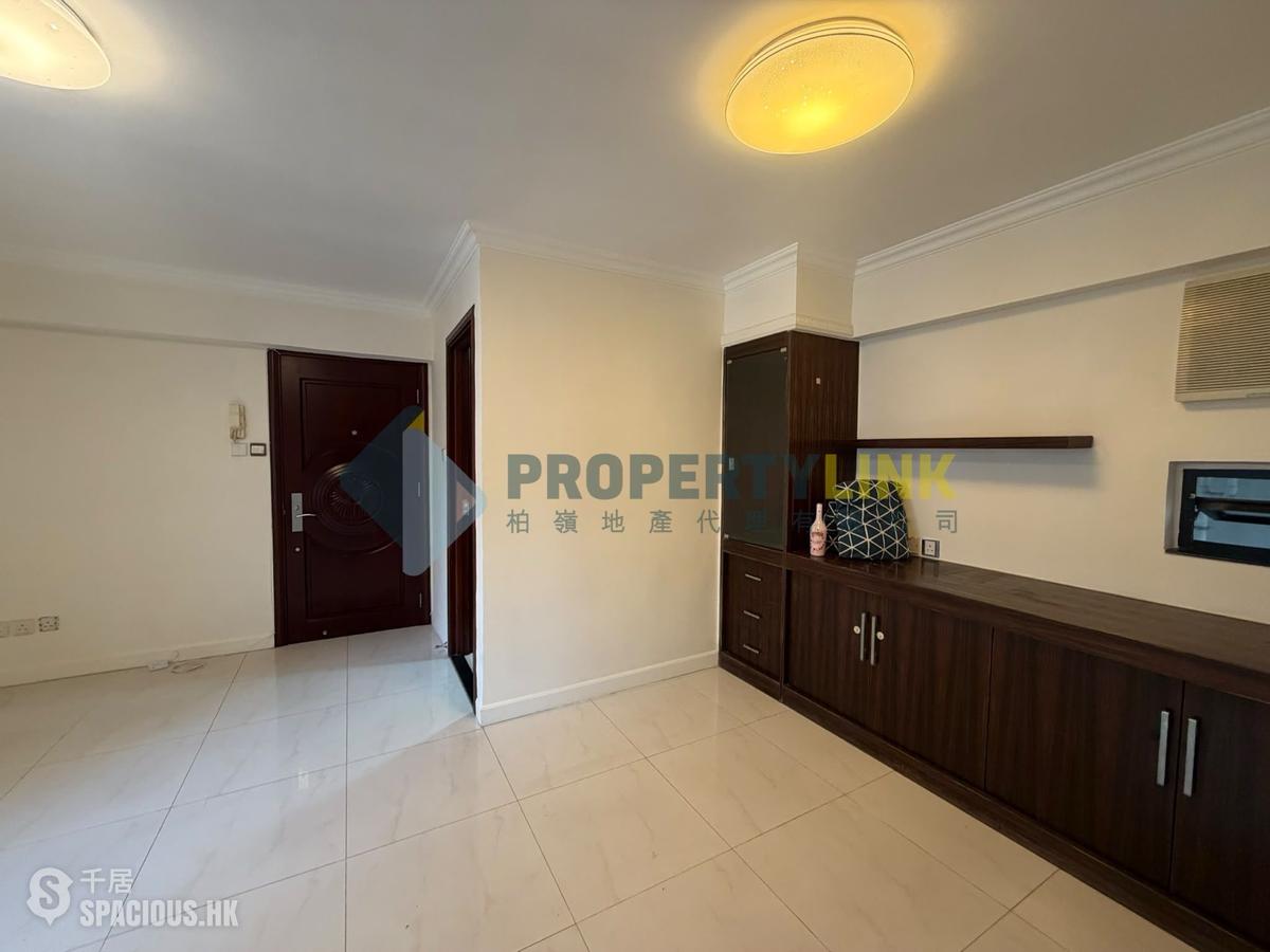 Sheung Wan - Lascar Court 01