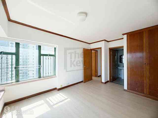 Mid Levels Central - Robinson Place 05