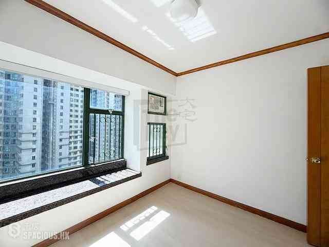 Mid Levels Central - Robinson Place 07