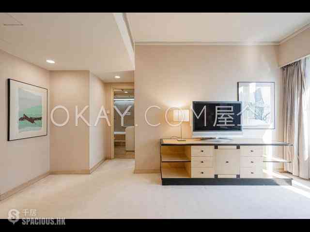 Wan Chai - Convention Plaza Apartments 03