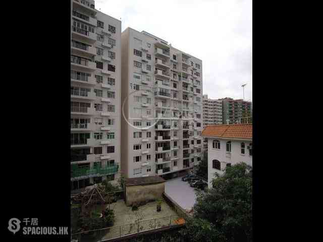 Pok Fu Lam - La Clare Mansion 01
