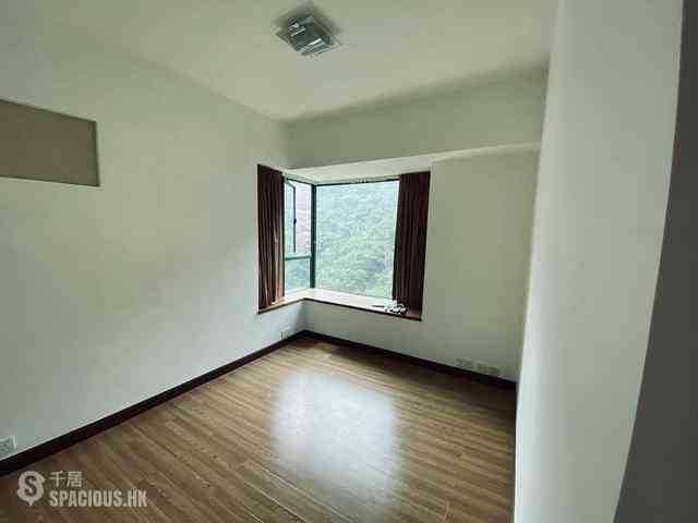Mid Levels Central - Hillsborough Court 05