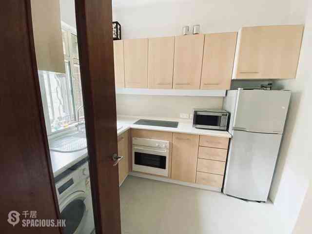 Mid Levels Central - Hillsborough Court 07