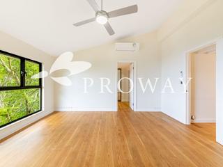 The Peak - Strawberry Hill 05