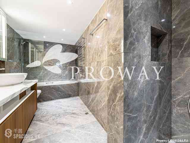 The Peak - Strawberry Hill 06