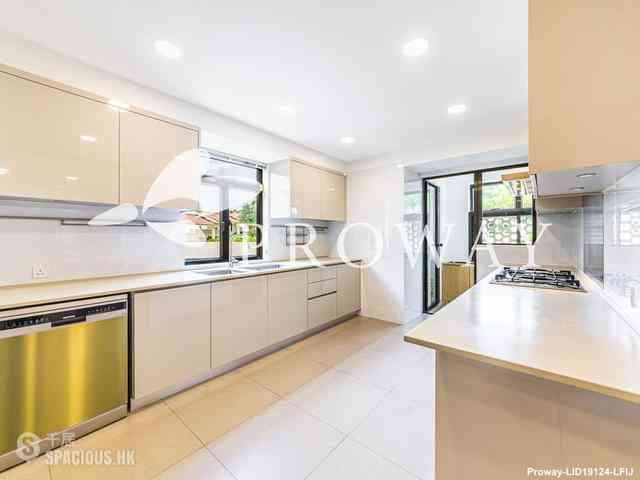 The Peak - Strawberry Hill 10