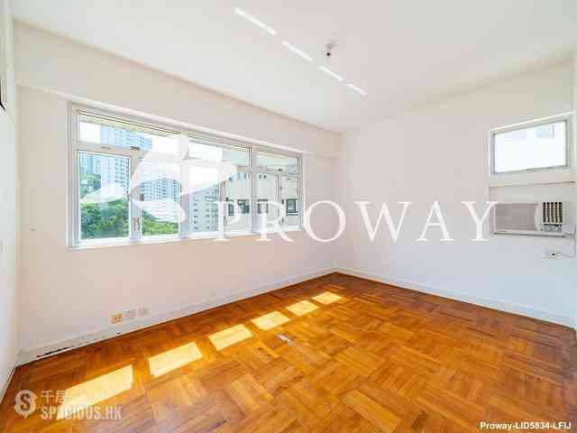 Pok Fu Lam - Scenic Villas 07