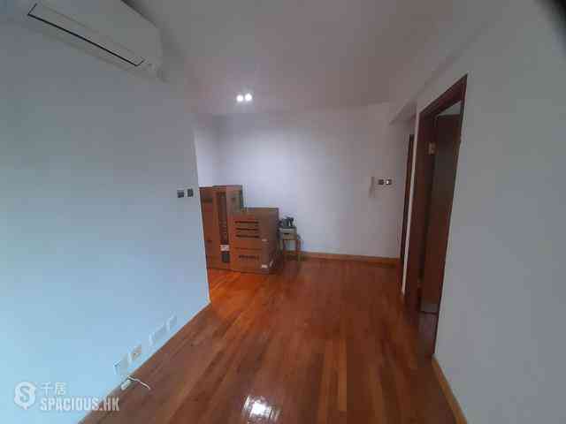 Sheung Wan - The Bellevue Place 07