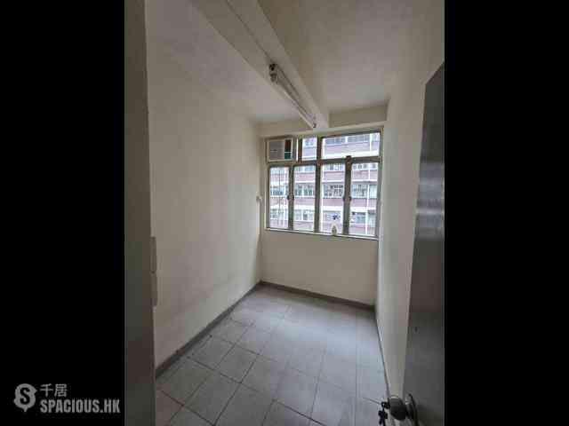 Sai Ying Pun - 288, Des Voeux Road West 01