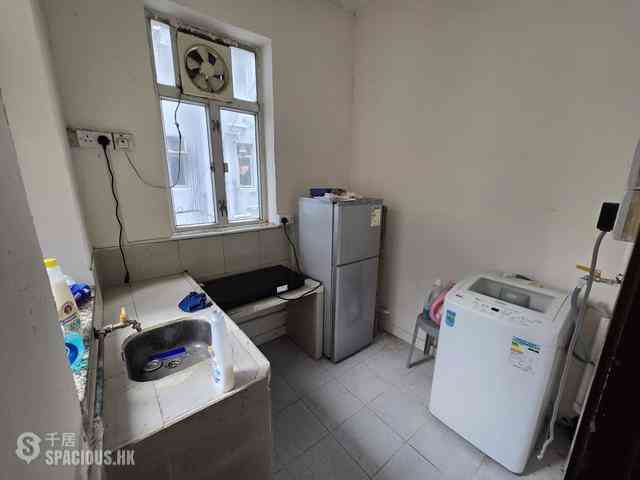 Sai Ying Pun - 288, Des Voeux Road West 03
