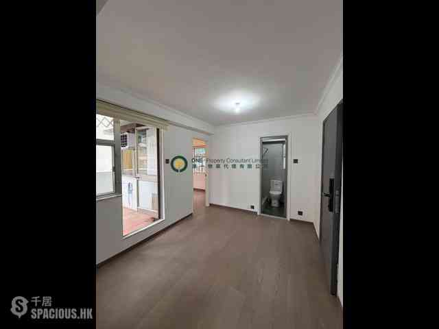 Soho - King Ho Building 02