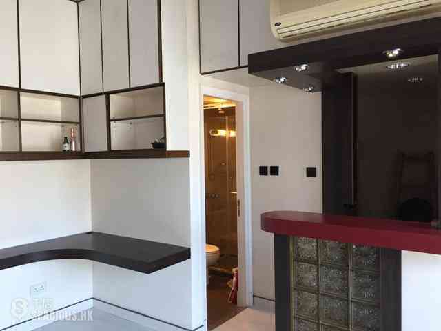 Sheung Wan - Queen's Terrace Block 1 02