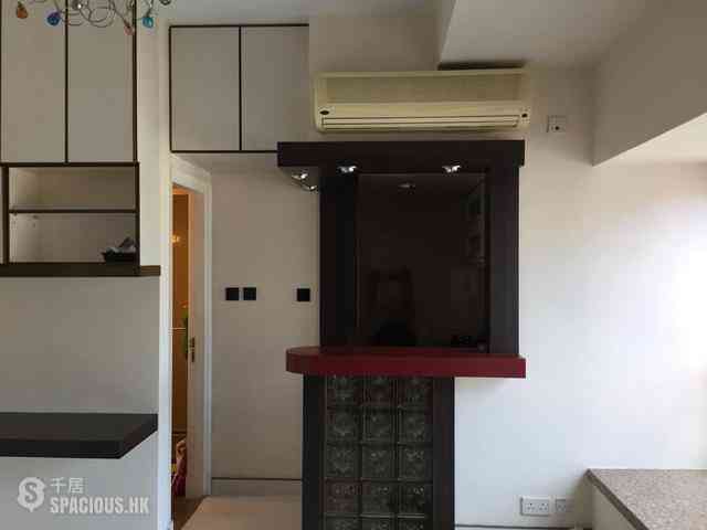 Sheung Wan - Queen's Terrace Block 1 03
