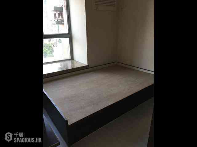 Sheung Wan - Queen's Terrace Block 1 08