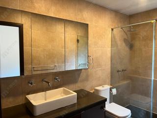 Mid Levels Central - Hillsborough Court 08