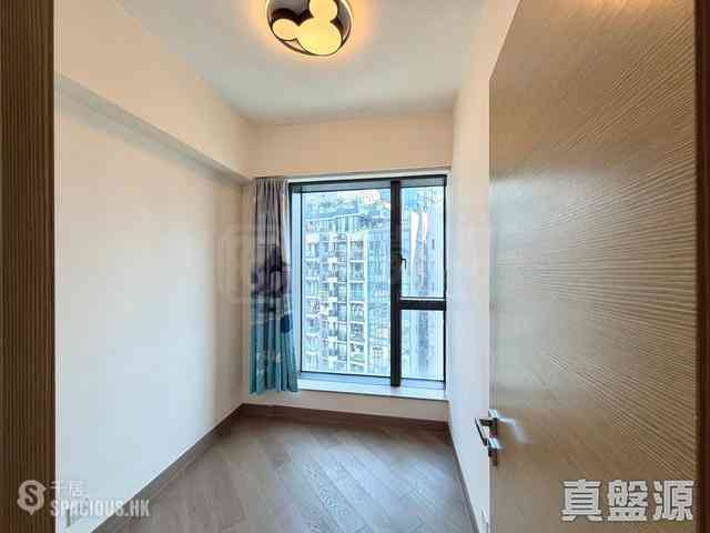 Tseung Kwan O - The Wings Ocean Wings Block 5 02