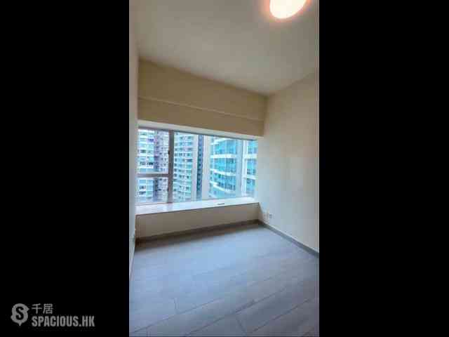 West Kowloon - The Waterfront 05