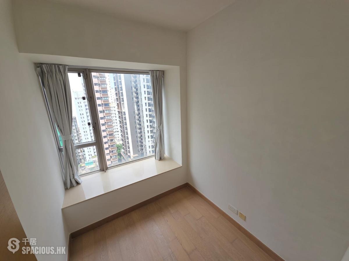 Sai Ying Pun - Island Crest Block 2 01